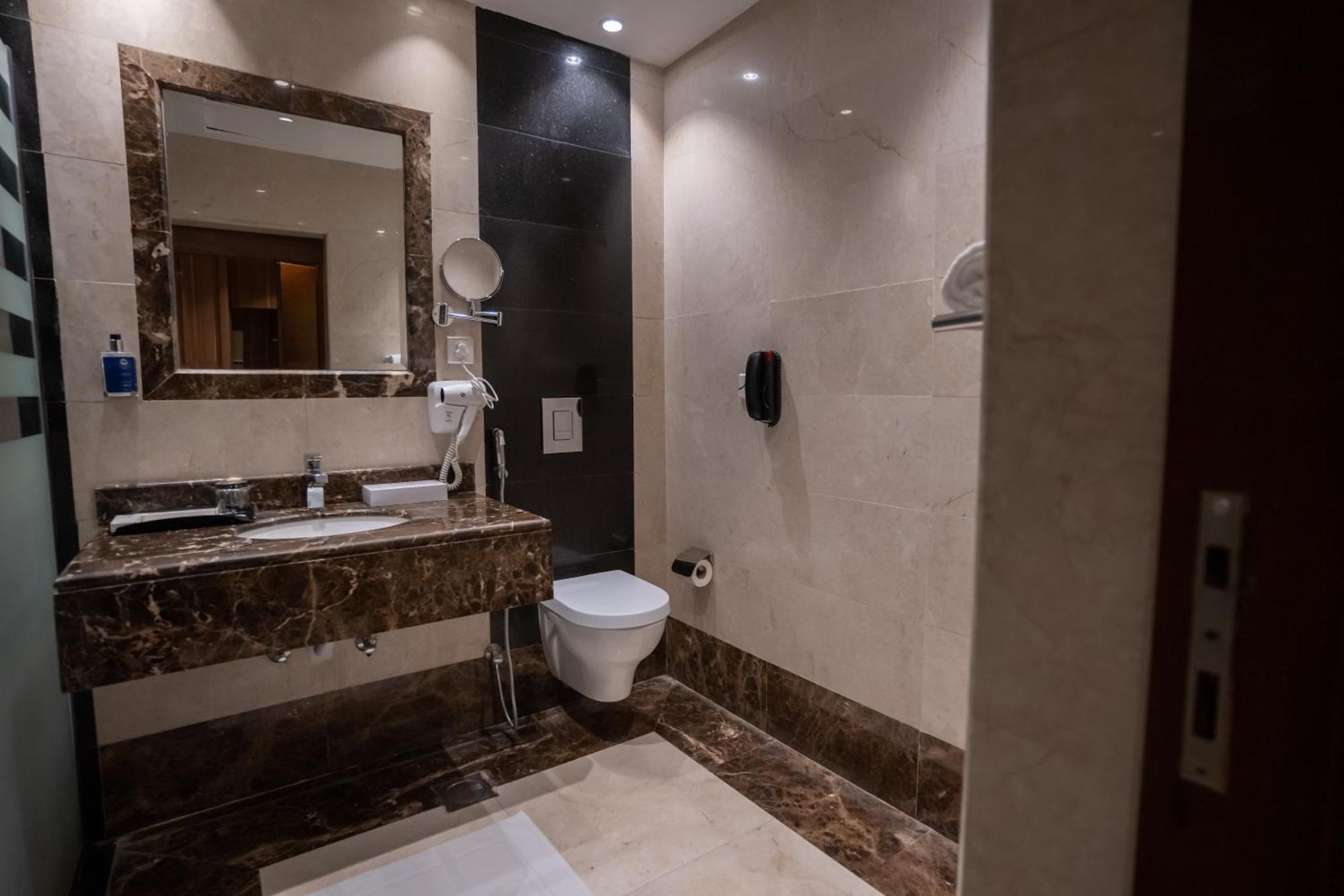 Rosemond Al Hamra Hotel Jeddah Bagian luar foto